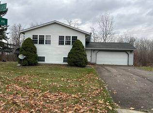 501 Briarwood Ln, Pioneer, OH 43554