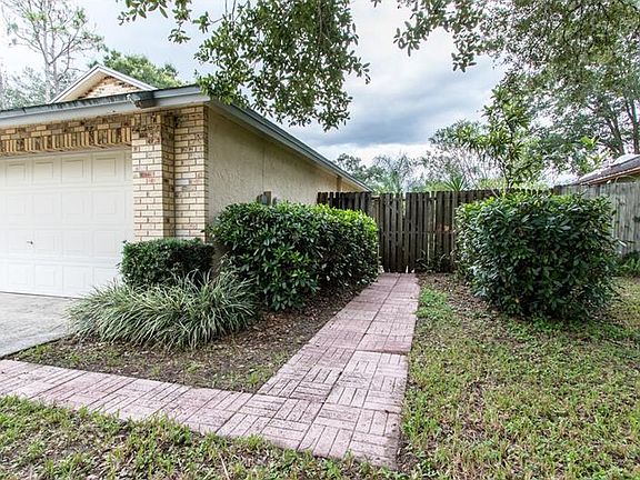 4th image of 4102 Yellowwood Dr