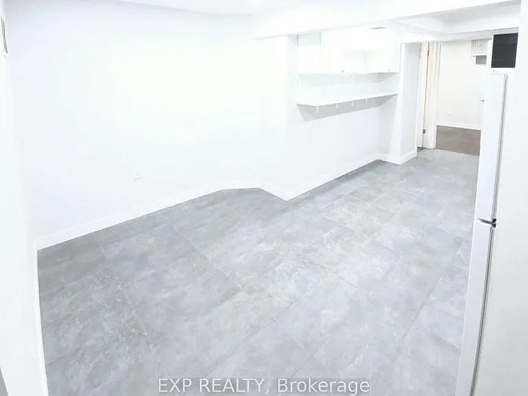 1266 Northmount St — Photo 3