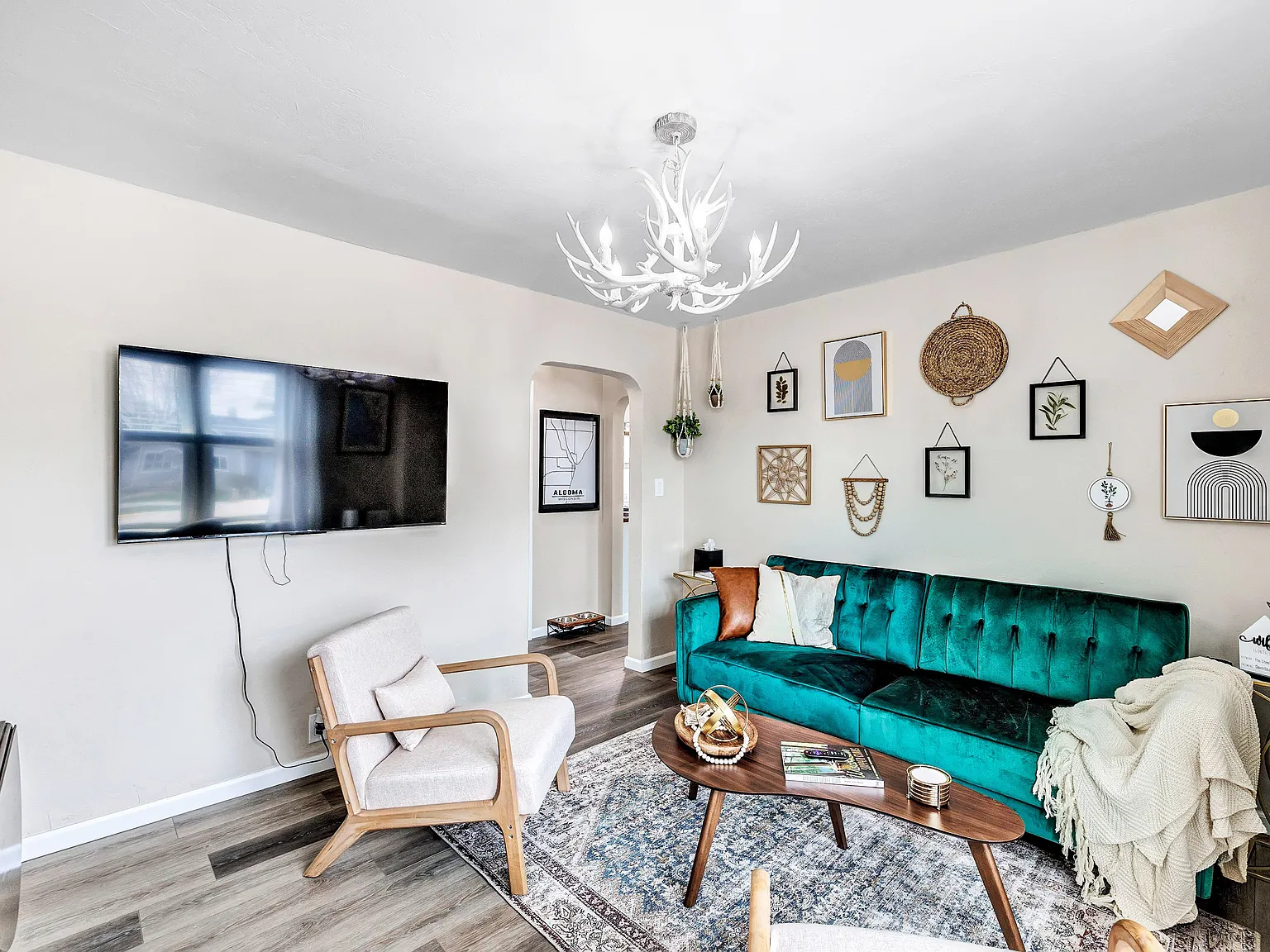 2 bed, $6,750 — Photo 2