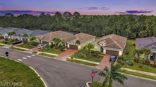 2nd image of 3296 Weston Manor DR