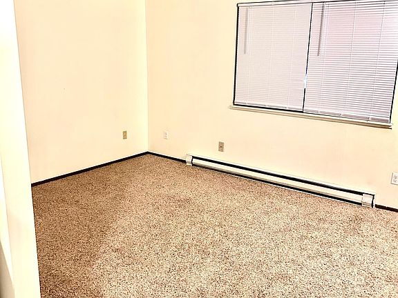 4th image of 6109 N Colton St APT 13