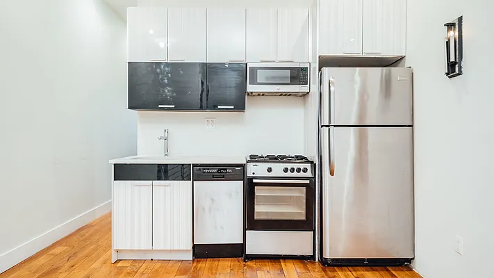 Rented by Nooklyn NYC LLC | media 32