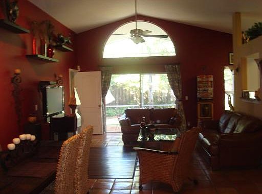 5th image of 2046 Normandy Cir