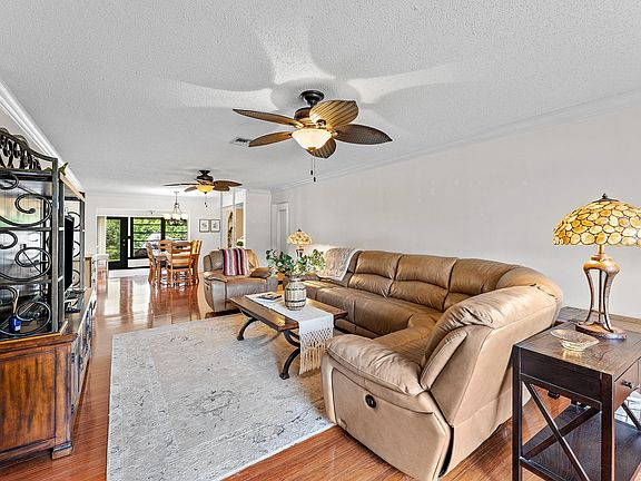 4th image of 4863 Hawkwood Road #B