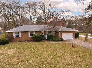 3617 N Karwood Dr, Port Clinton, OH 43452