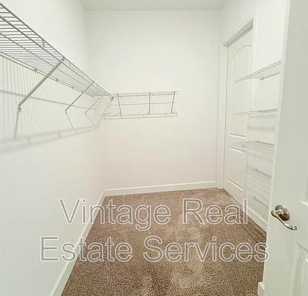 4645 Butler National Dr — Photo 22