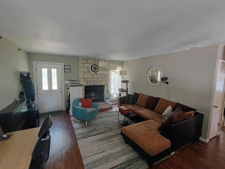 11806 Cedar Valley Cv #B — Photo 2
