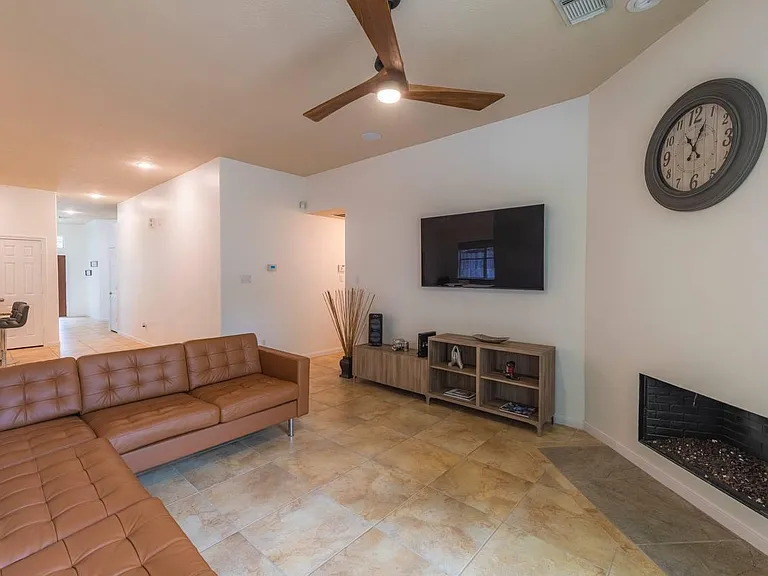 6 Avenswood Pl — Photo 8