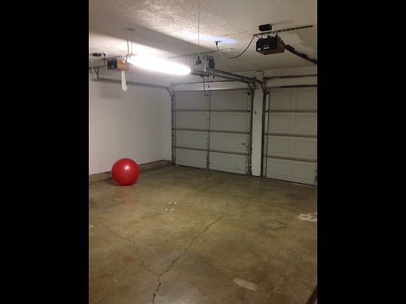 4th image of 4424 Gary Dr