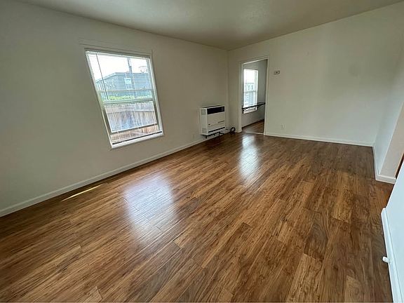 2nd image of 2810 Macdonald Ave #2810