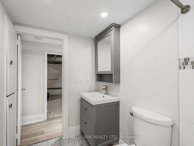 66 Ferncroft Dr — Photo 28