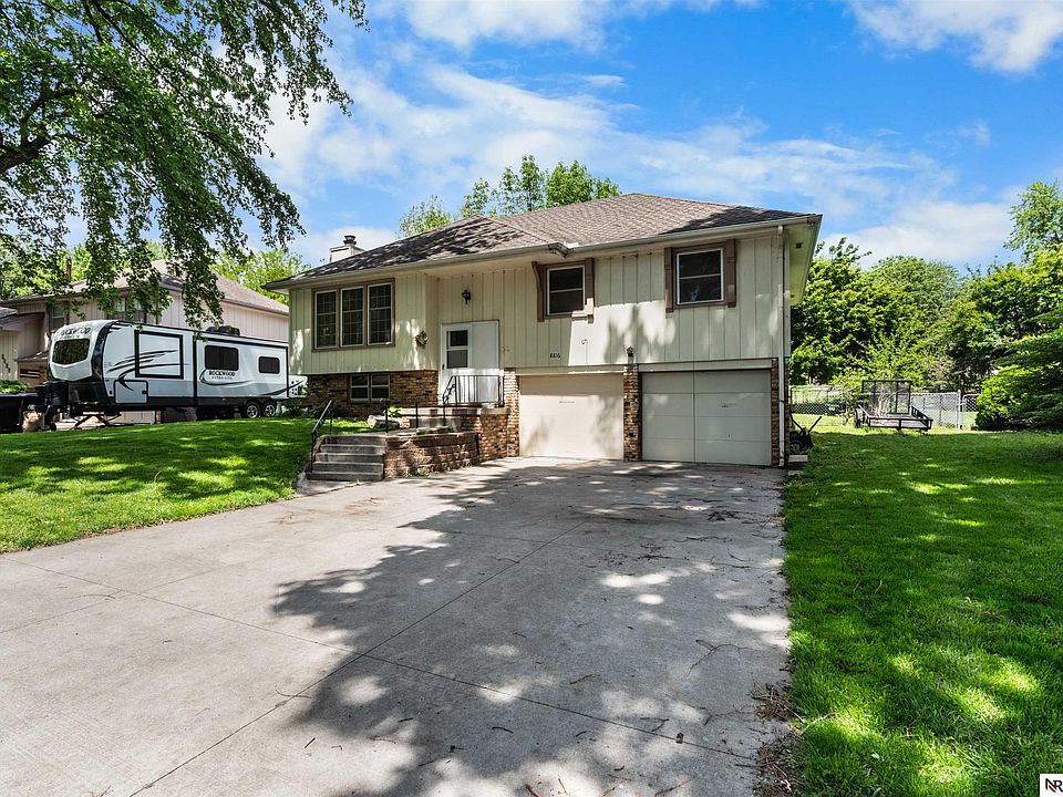 1st image of 8816 Park View Blvd