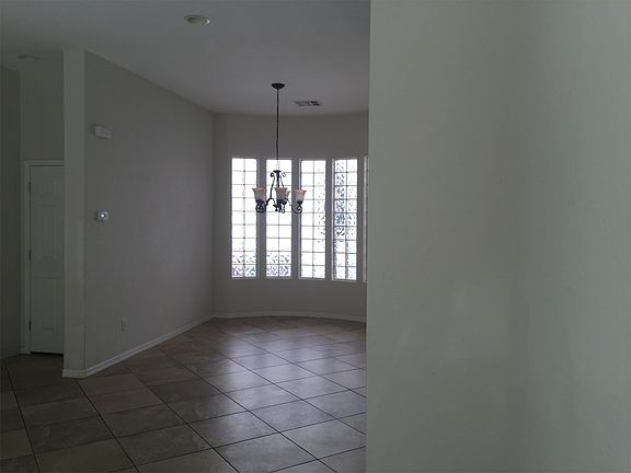3rd image of 9160 Tudor Park Pl