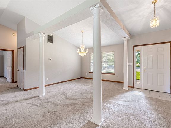 5th image of 101 Trace Ct