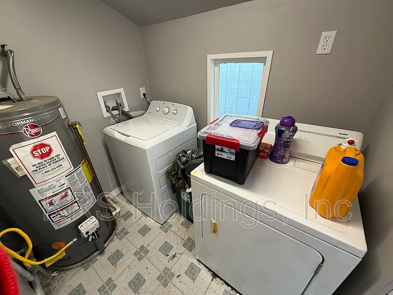 1474 Morgan Dr — Photo 11