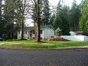 4th image of 3307 221st Ave SE