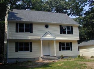 151 Papurah Rd, Fairfield, CT 06432