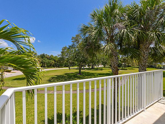 5th image of 2626 Creekside Drive