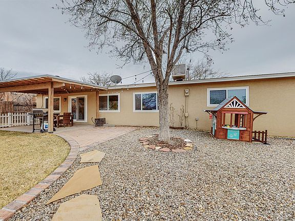 5th image of 7409 Raymond Dr NE