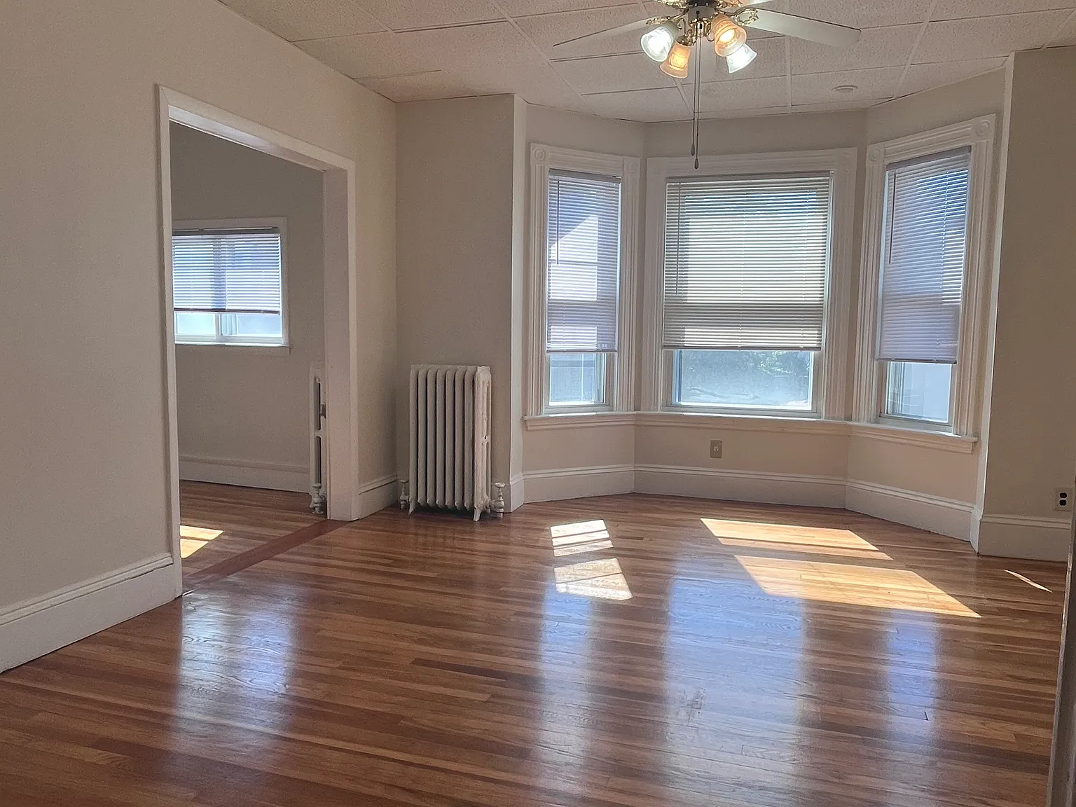 4 bed, 1500 sqft, $3,200 — Photo 1