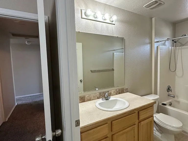 11861 W Cloverbrook Ln — Photo 35