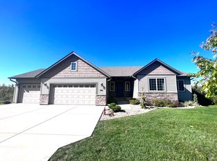 760 Bohlken Dr, Hastings, MN 55033