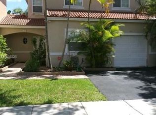 865 SW 180th Ter, Pembroke Pines, FL 33029