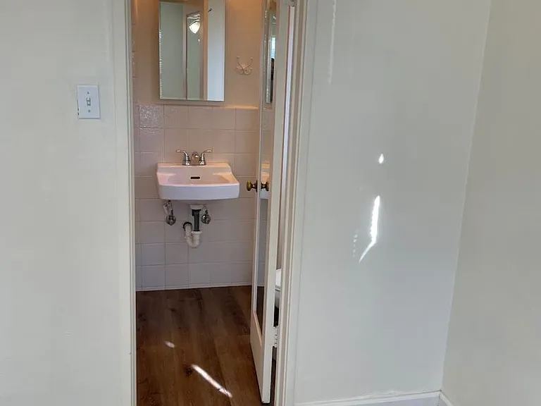 1704 Broad St — Photo 12