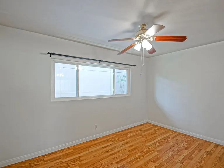 330 Bungalow Dr — Photo 14