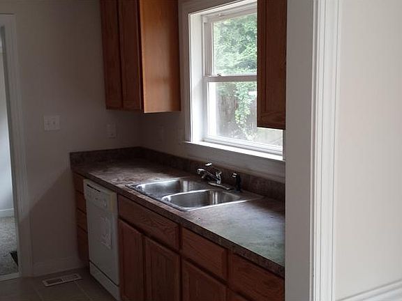 2nd image of 725 Mayland Dr