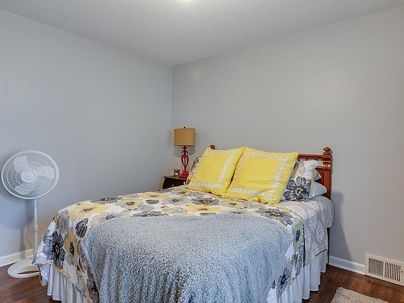 5th image of 6189 Haddington Dr