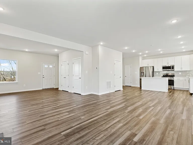173 Little Whim Rd — Photo 4