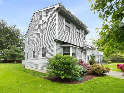 57 Edge Hill Court #57, Fairfield, CT, 06824