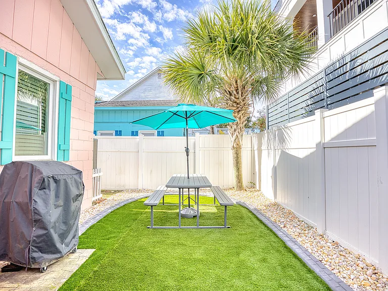 900 S Ocean Blvd — Photo 19