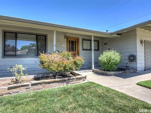 3rd image of 904 Tina Way