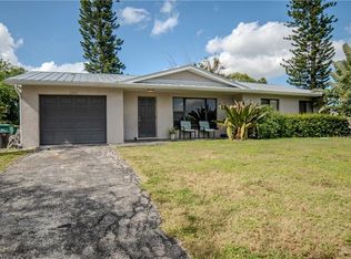 2201 52nd Ln SW, Naples, FL 34116