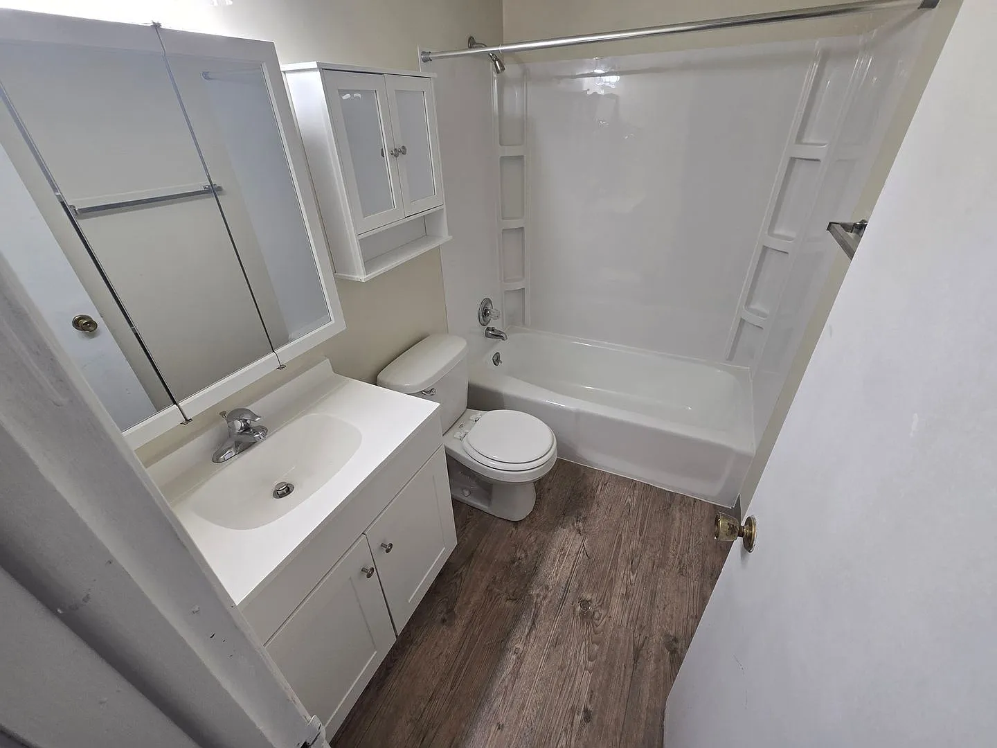 2445 E St Apartments — Photo 4