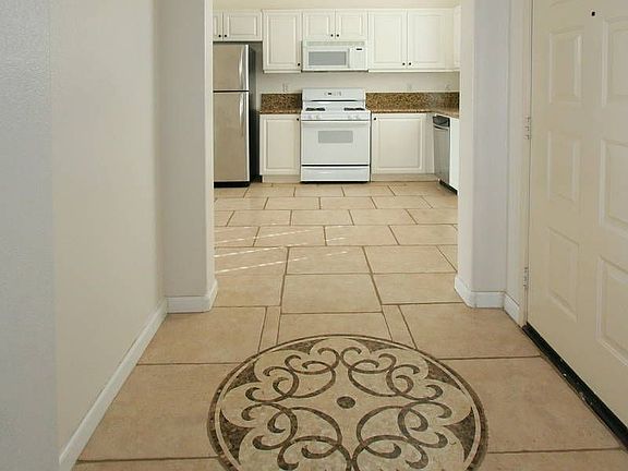 Entry/Foyer