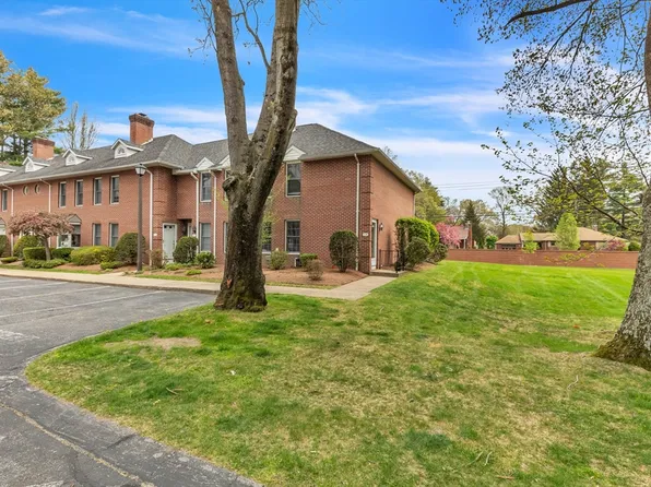 1 Mansion Woods Dr #H, Agawam, MA 01001