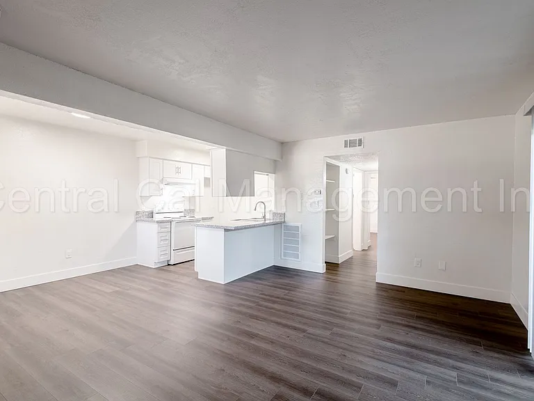 4648 Columbus St #A-J — Photo 5