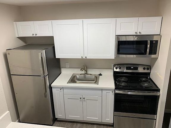 2nd image of 427 W 4th Ave Unit I