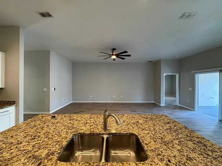83408 Barkestone Ln #83408 — Photo 15