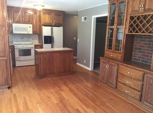 717 S Central St, Buckner, MO 64016
