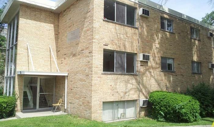 1st image of 22 E Ross Ave APT 1