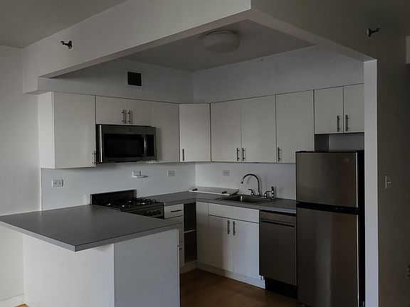 3rd image of 252 E 2nd St APT 5F