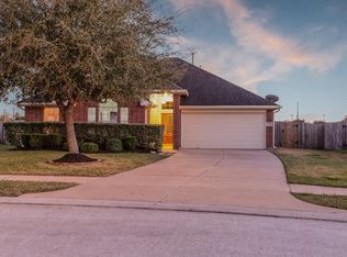 7502 Quiet Trace Ln, Pearland, TX 77581