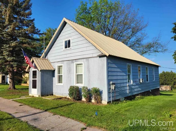 314 S Steel St, Ontonagon, MI 49953
