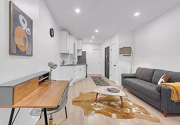 2nd image of 150 10th Ave APT 3D