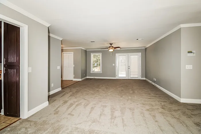 3 bed, 2.0 bath, 1264 sqft, $1,825 — Photo 4